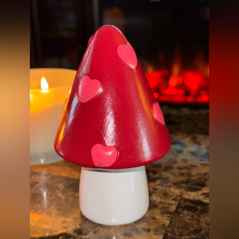 🍄 Red Heart Ceramic Mushroom Valentine Cottagecore Decor